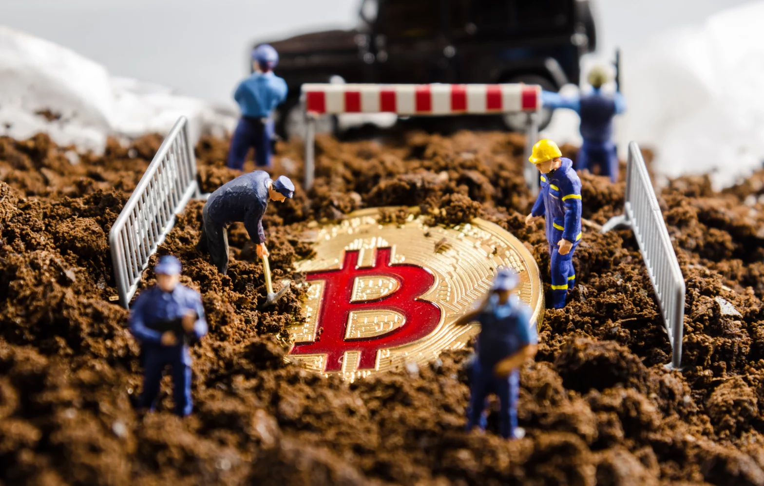 Revolutionizing-the-Mining-Industry-with-Blockchain